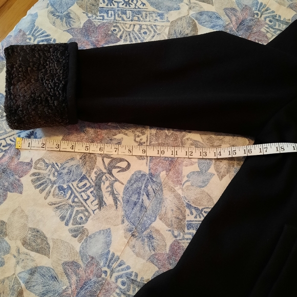 Vintage black wool coat - Picture 13 of 15